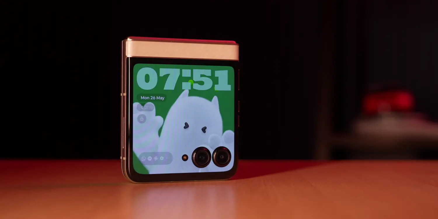 Motorola Razr 60 Review main image
